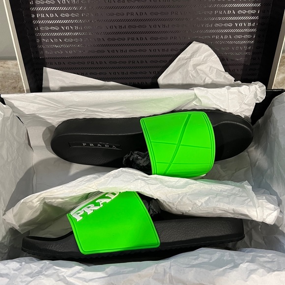 NEW Men’s PRADA Pool Slides - Picture 8 of 13